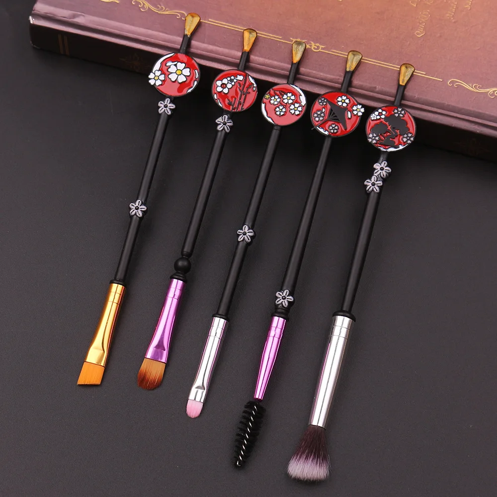 

CHILEELOVE 5 Pcs/Set Japanese Cherry Blossom Makeup Brushes Kit Face Eye Brush set Makeup Tools with Collection Bag