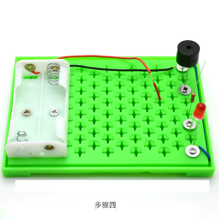 8220917635_665784359