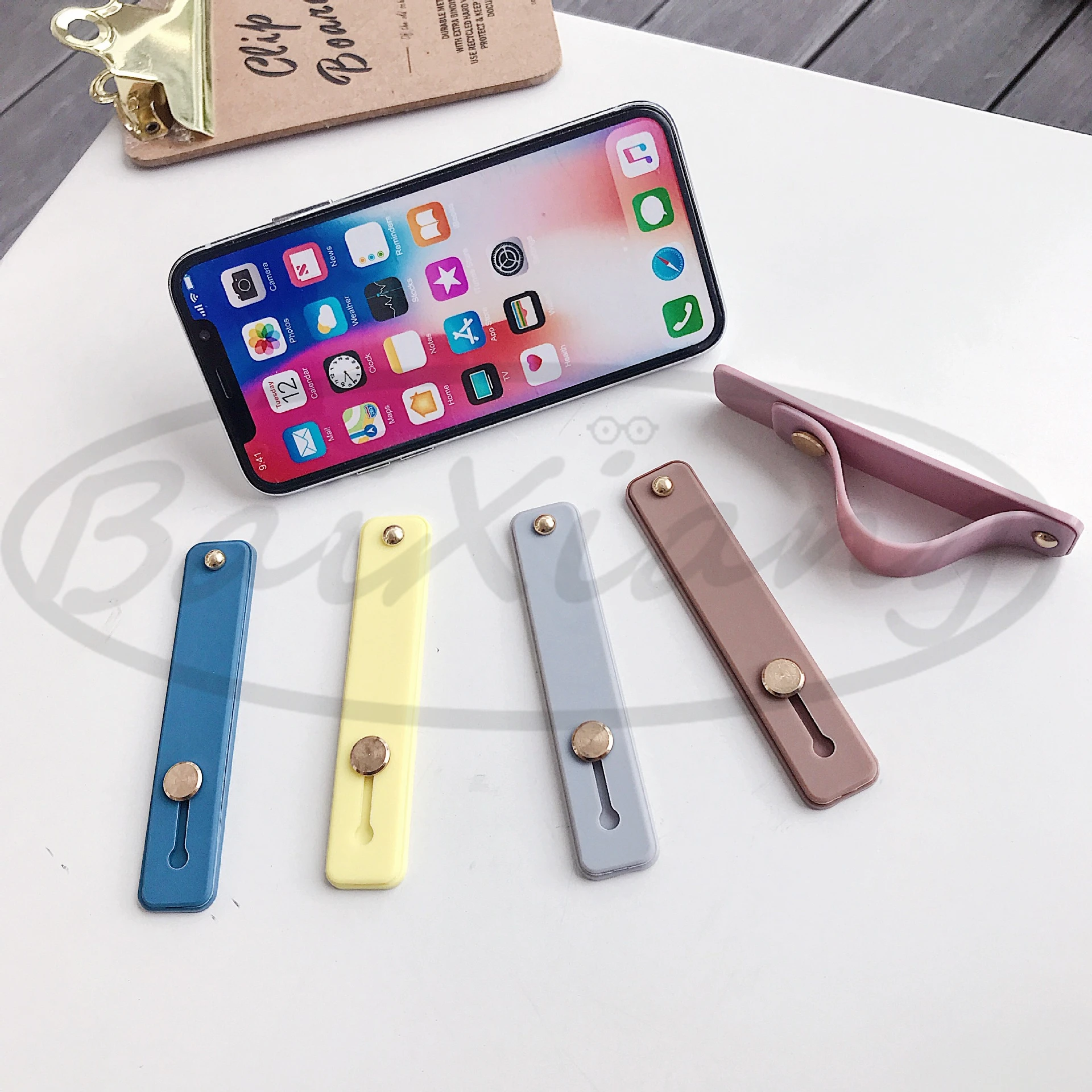 

Solid color Wrist Band Hand Band Finger Grip Mobile Phone Holder Stand Push Pull Universal Phone Socket Holder For Iphone Grip