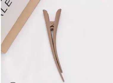 Pregadeira de cabelo mate cor morandi simples e versátil_voghion.com