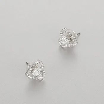 

High Quality Swa Simple Temperament Triangle Hollow Lady Ear Nails