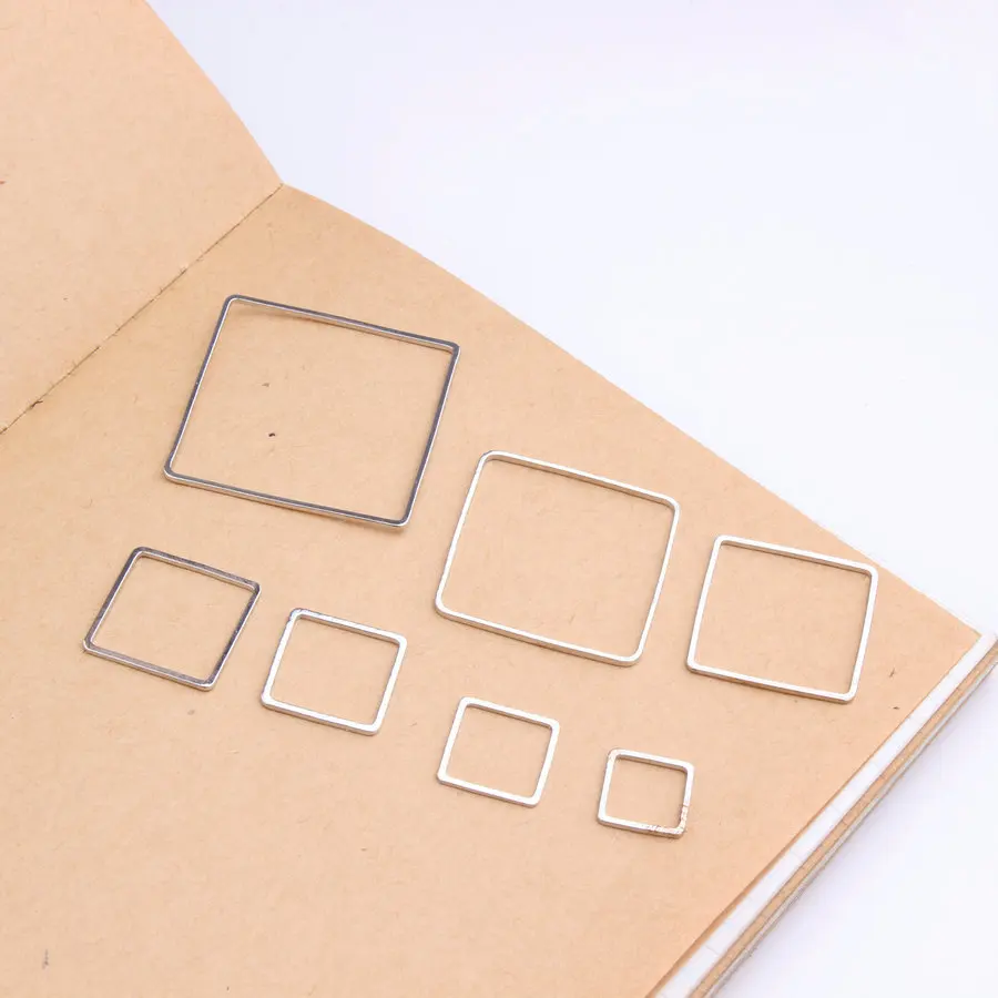 3693321561_430270423