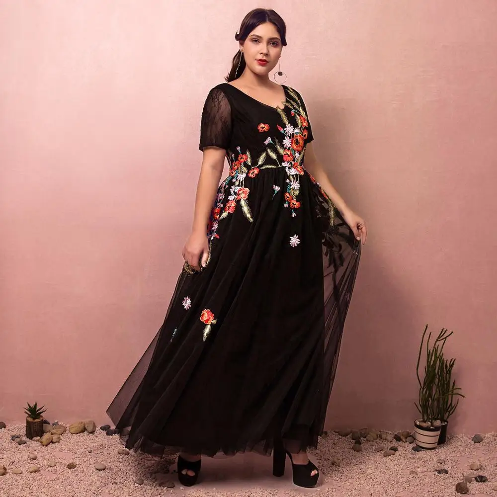 

Evening Dress 2020 A-line V-neck Elagent Tulle Dress Floor-length Illusion Dresses with Embroidery Lace-up Back Style Long Dress