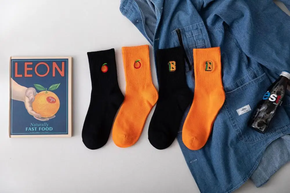 Корейские женские носки осенние и зимние хлопковые оранжевые ins с вышивкой