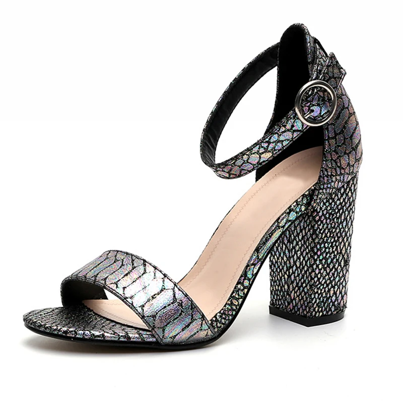 11757924191_1700080989