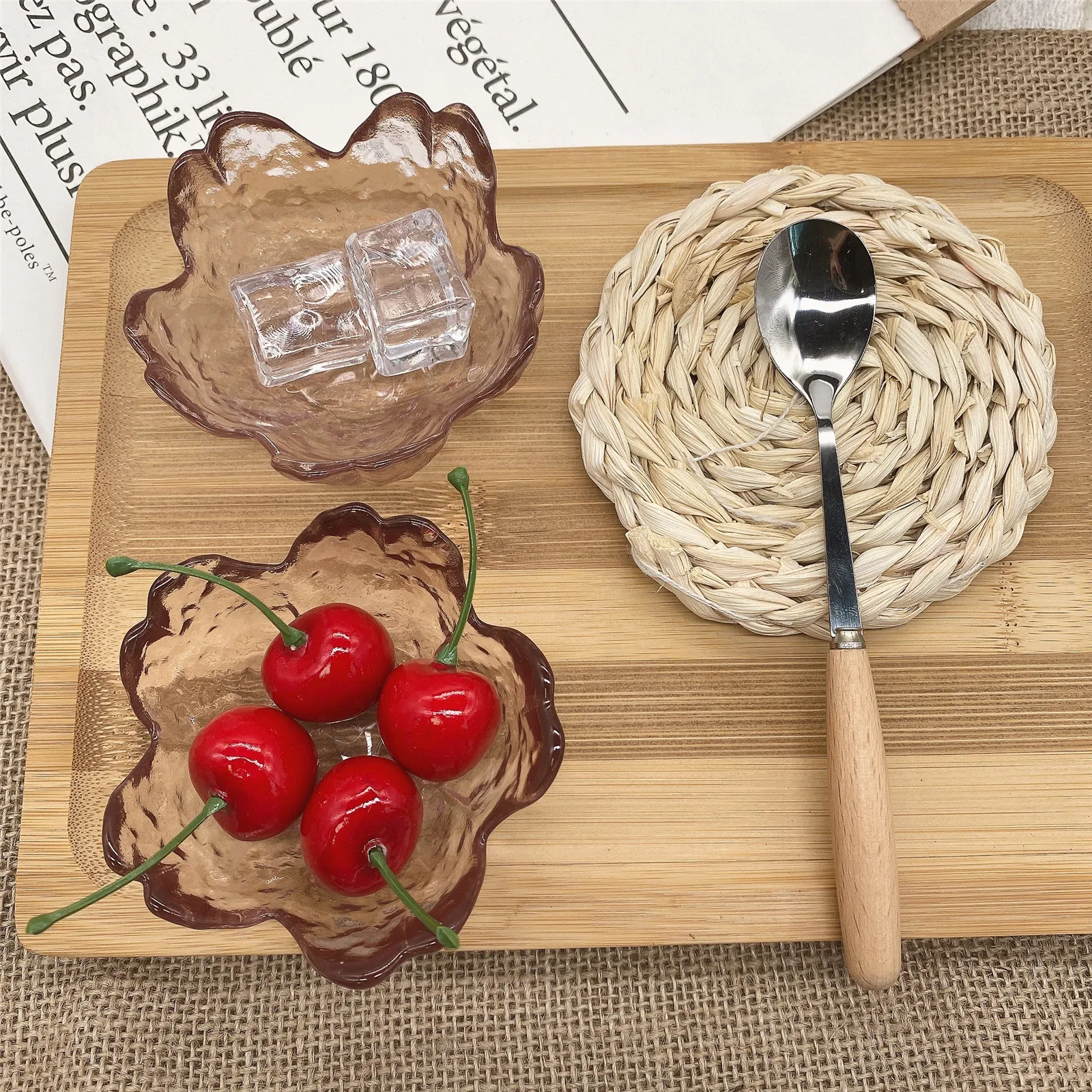 Cherry Sauce Dish Glass Small Plate Japanese-style Hammer Head Pattern Cherry Blossom Glass Sauce Dish Small Vinegar sauce dishes