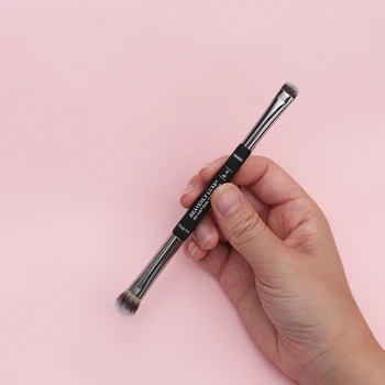 

Heavenly Luxely Dual Eyeshadow Brush #5