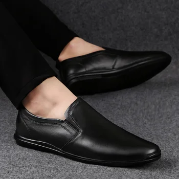 

Men Genuine Leather Shoes Slip On Black Shoes fashion Real Leather outdoor Loafers Mens Moccasins Shoes Italian Designer Shoes