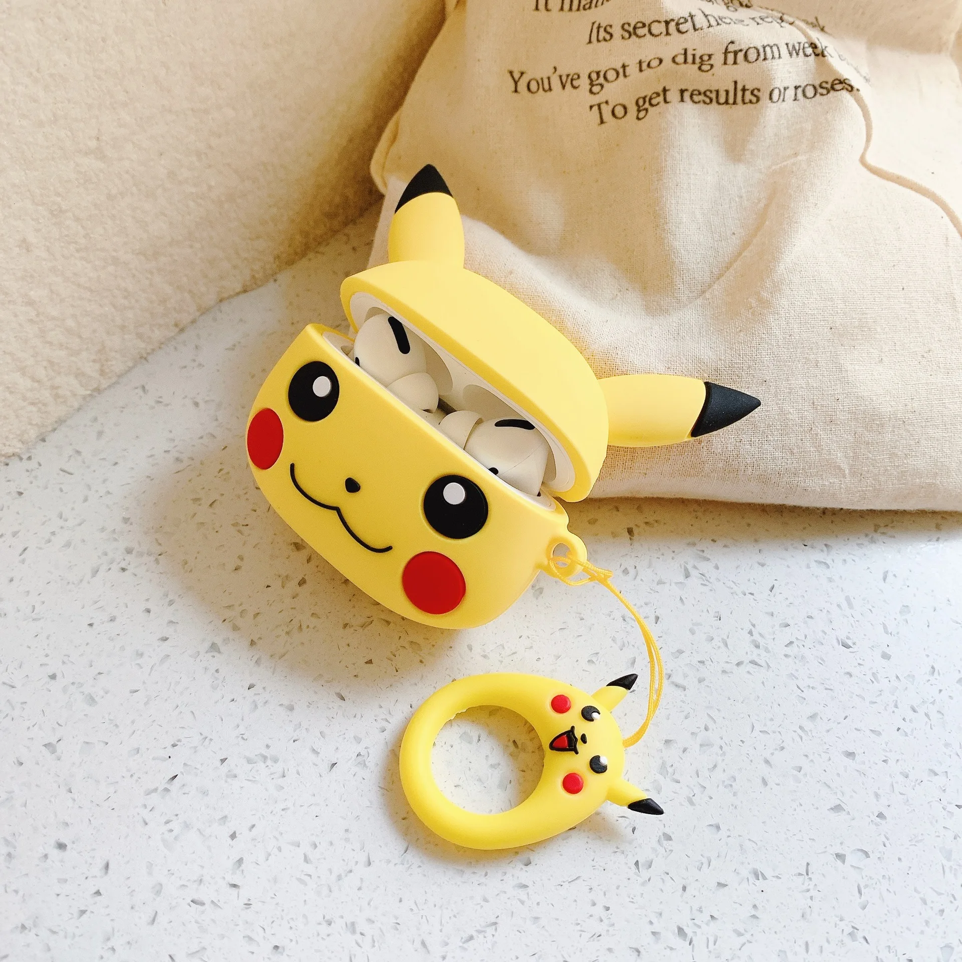 Силиконовый чехол Pokemon AirPods Pro 3 противоударный защитный с рисунком Пикачу из