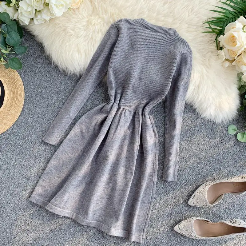 Женское трикотажное платье ALPHALMODA с длинным рукавом и бабочкой Стройное в стиле