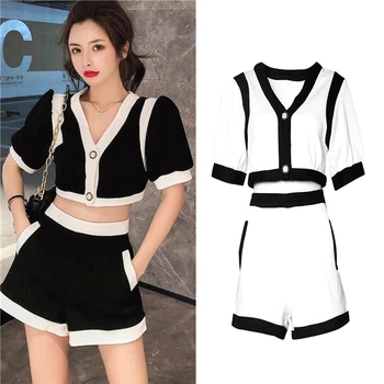 

Fashion Summer Two Piece Set Women Chic Black White V Neck Crop Top And High Waist Short Pants 2 Piece Set Women Clothes SL575