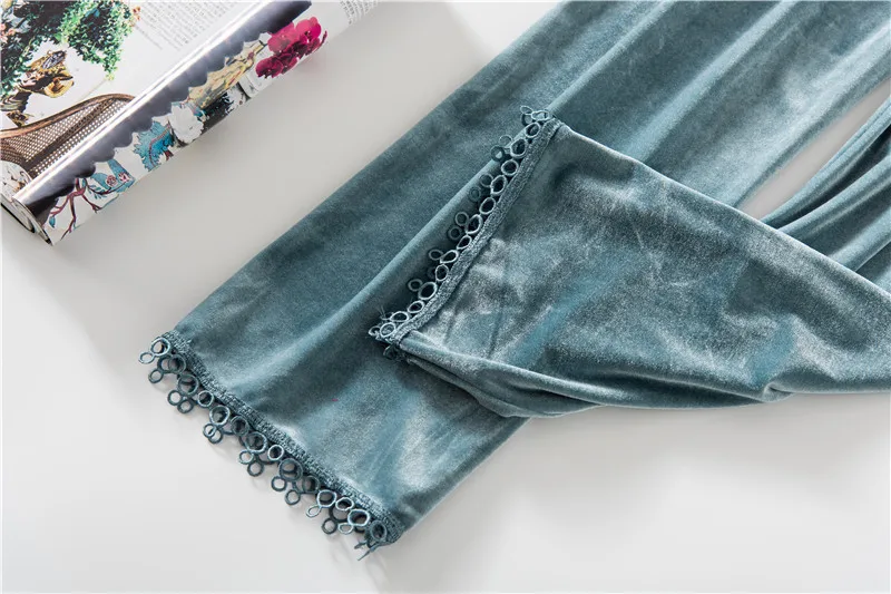 11892636679_1992033555