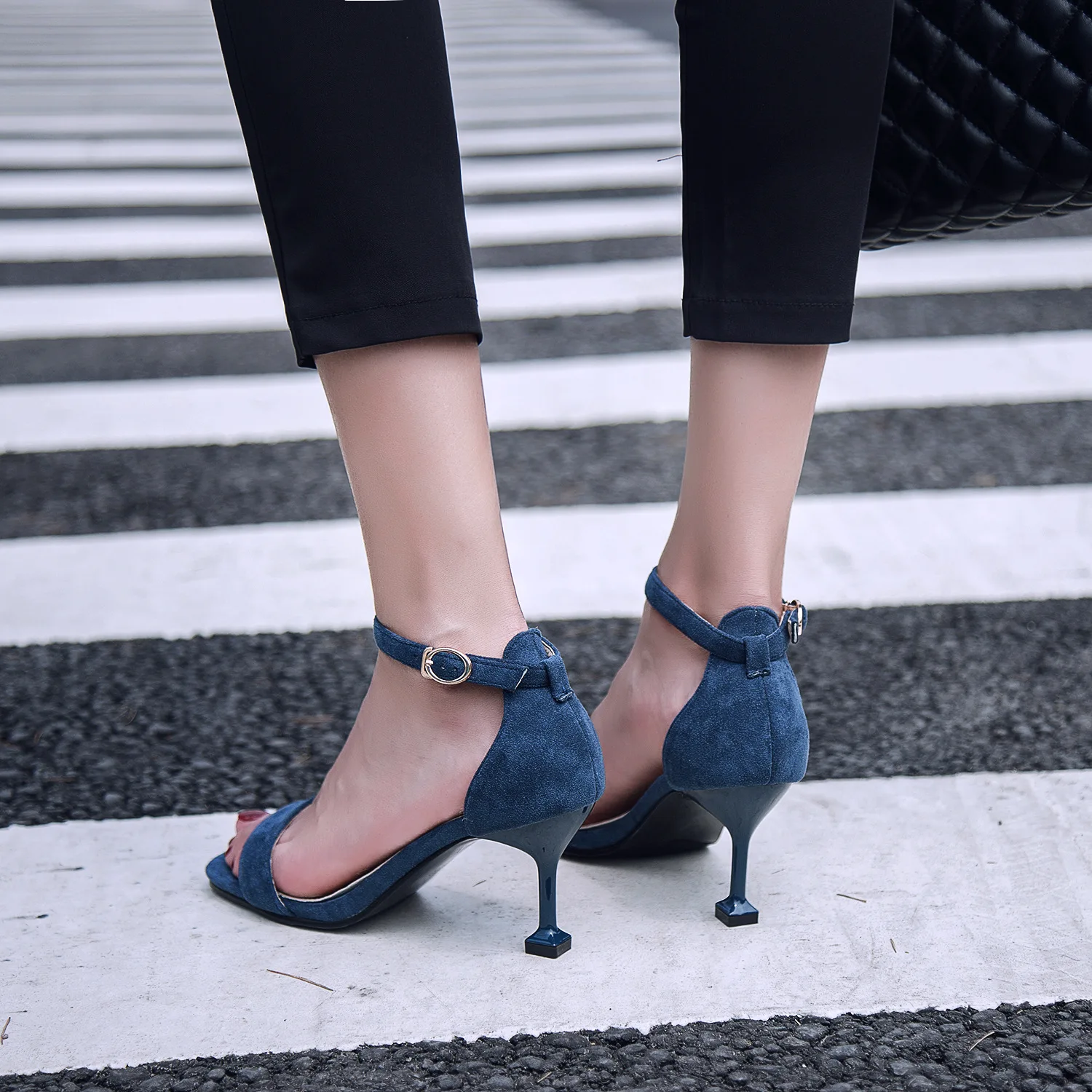 

1819-1, 6305 Open Toe High-heeled Sandals Women's 2019 Summer New Style Low Top Hot Selling Shoe Cat with Straight-line Buckle