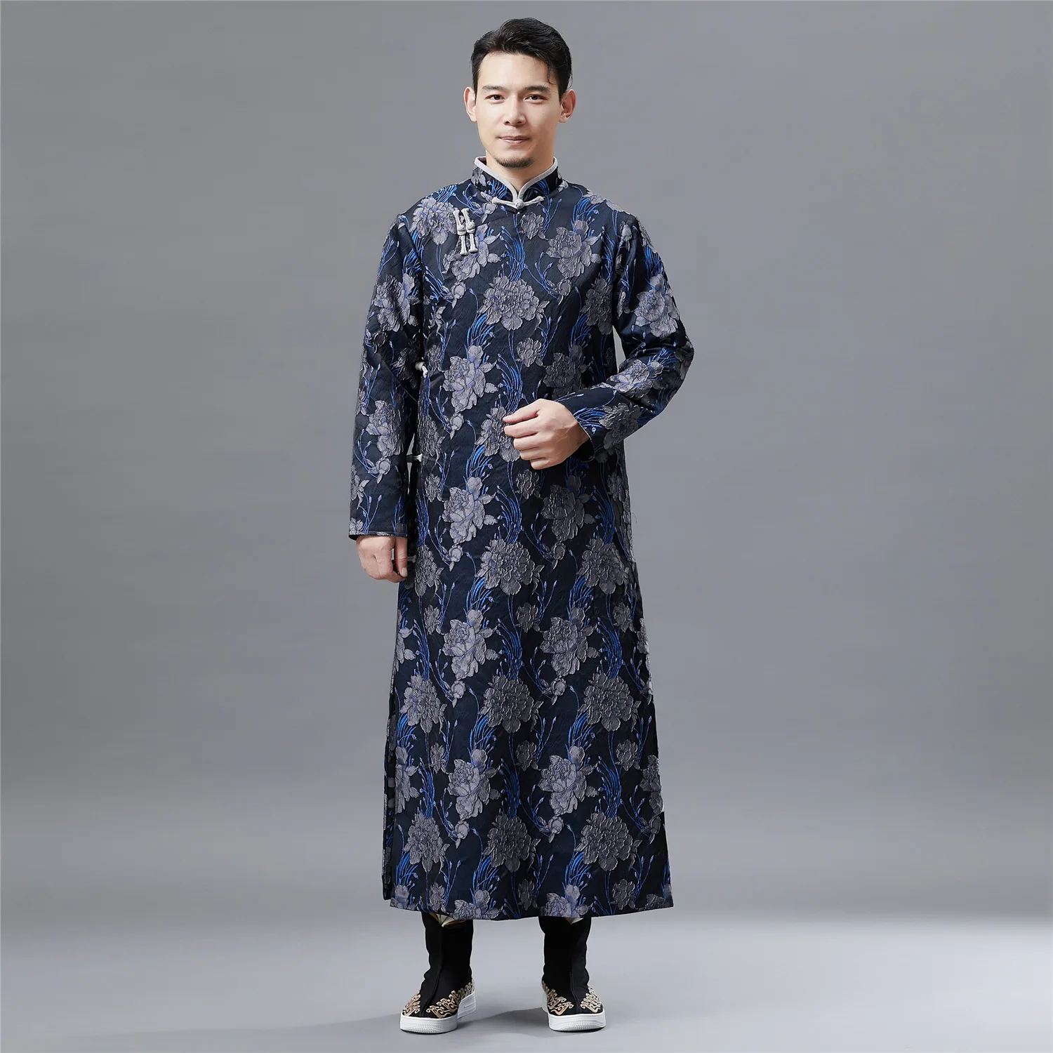 

Cut long shirt retro Chinese style cheongsam male relief cut flower pattern national clothing plate buckle mandarin robe kung fu
