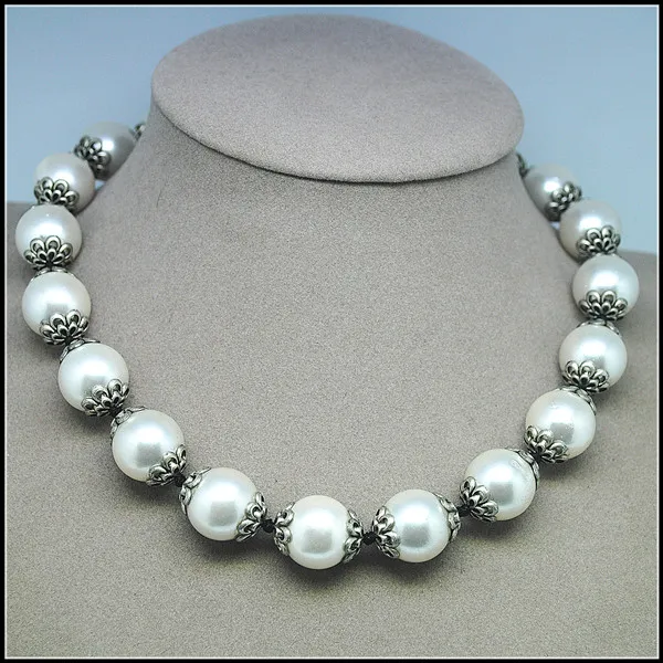 

natural shell women necklace with flower metal size 45cm length choker necklace luxury designs of jewelry