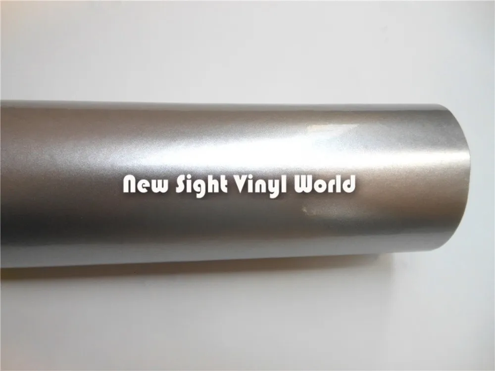 Metallic-Silver-Glossy-Vinyl-Wrap-06