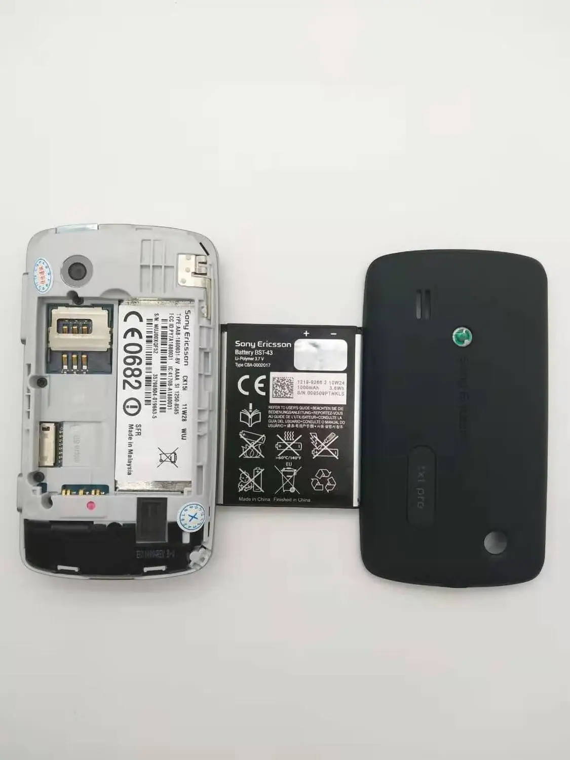 CK15 разблокированный мобильный телефон sony Ericsson ck15i 3,0 '3g wifi Bluetooth fm-радио разблокированный сотовый телефон