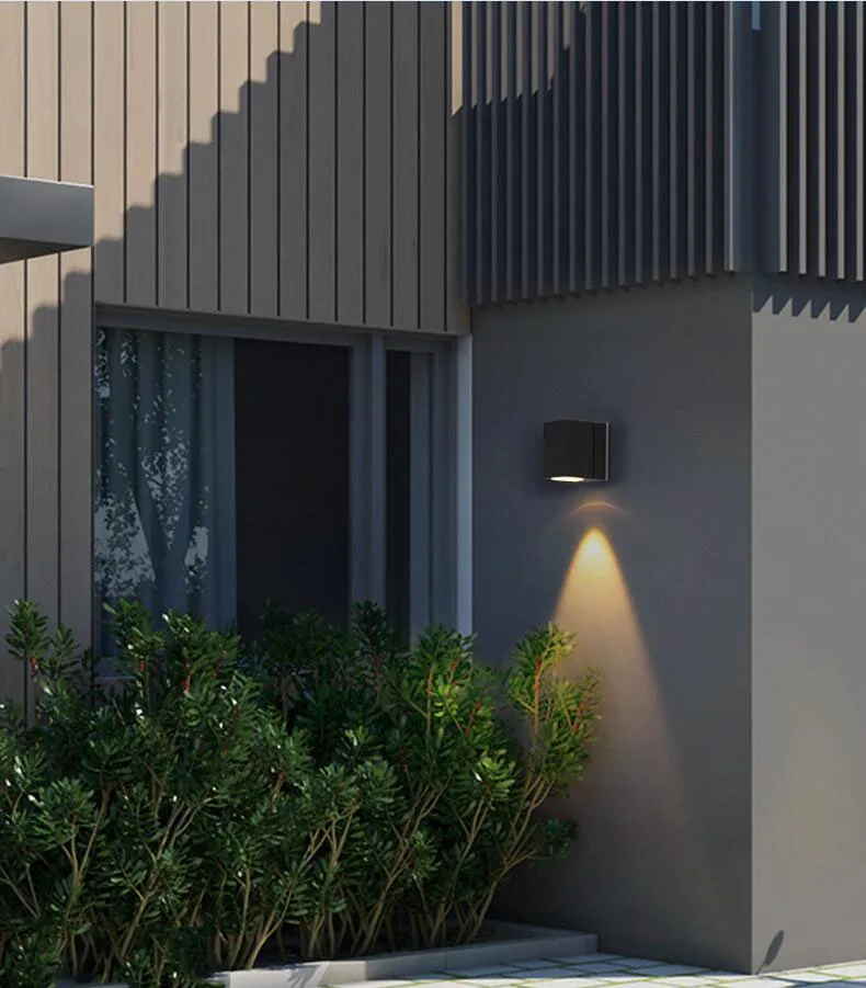 Adjustable outdoor wall light (2)