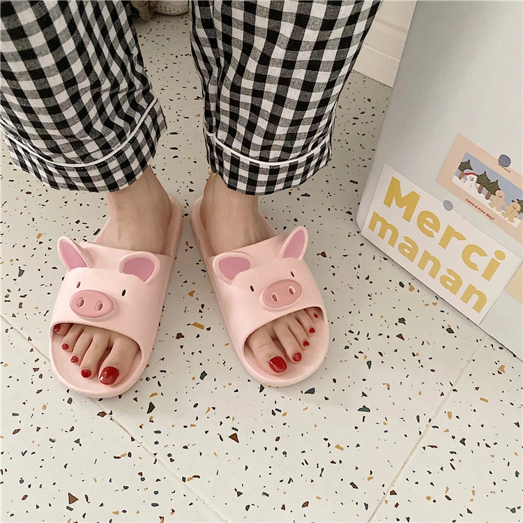 2020 New Men/ Women Cartoon Pig Slippers Female Summer Couple Cute Home Indoor Bath Non-slip Bath Room Sandals And Slippers