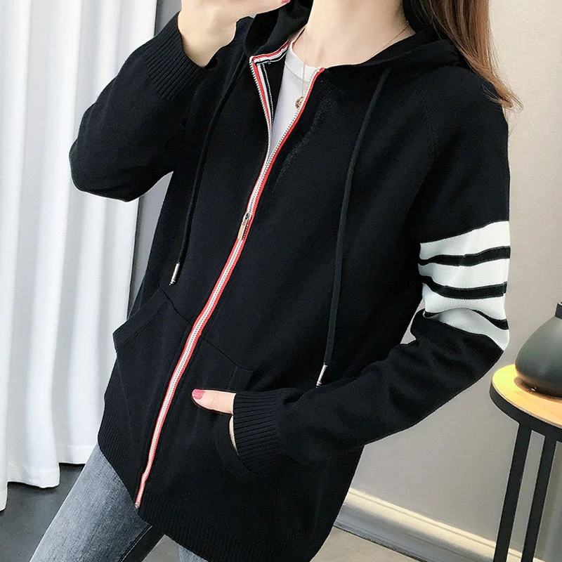 women's cardigan with zip pockets