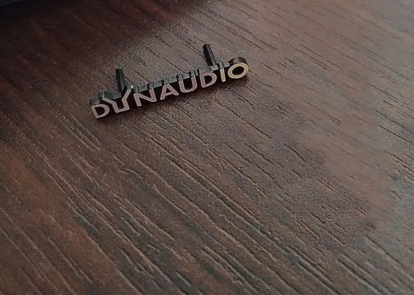 Для VW Passat B8 евро B8L B8 L оригинальная наклейка Dynaudio эмблема логотипа для VW Passat B8 L B7 CC