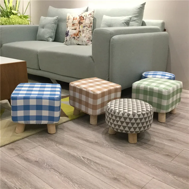 

wood children Round square Low stool Creative Cartoon Lovely stool for changing shoes Household Solid Wooden Stepping stool Sofa