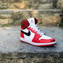 Nike Jordan 1 красный