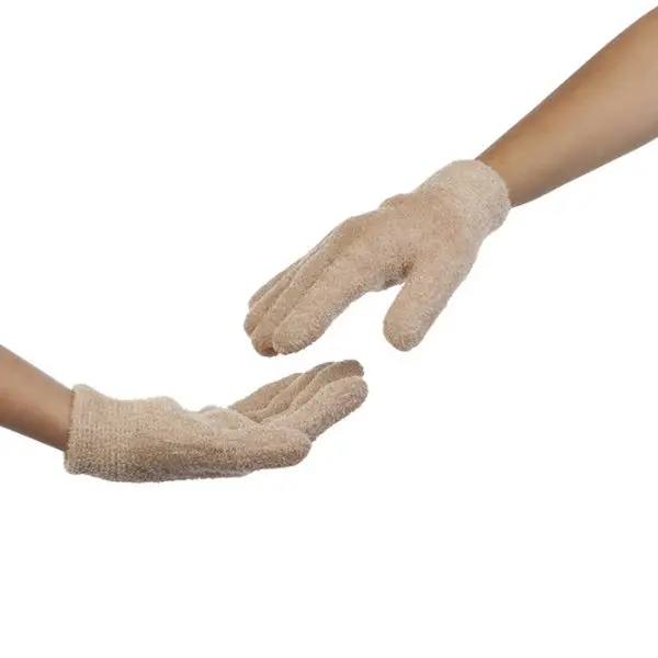 GLOVES-COCO-ACTION-V3-LOW-RES-600x600