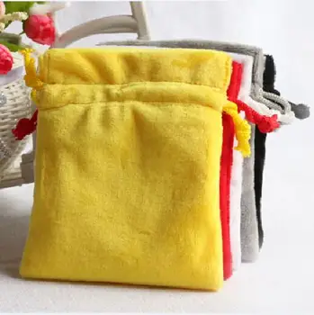 

10pcs/lot 11.5x14.5, 18.5x20.5 cm Double-Layer Thicked Flannel Velvet Drawstring Gift Pouches For Christmas Gift Packaging Bags