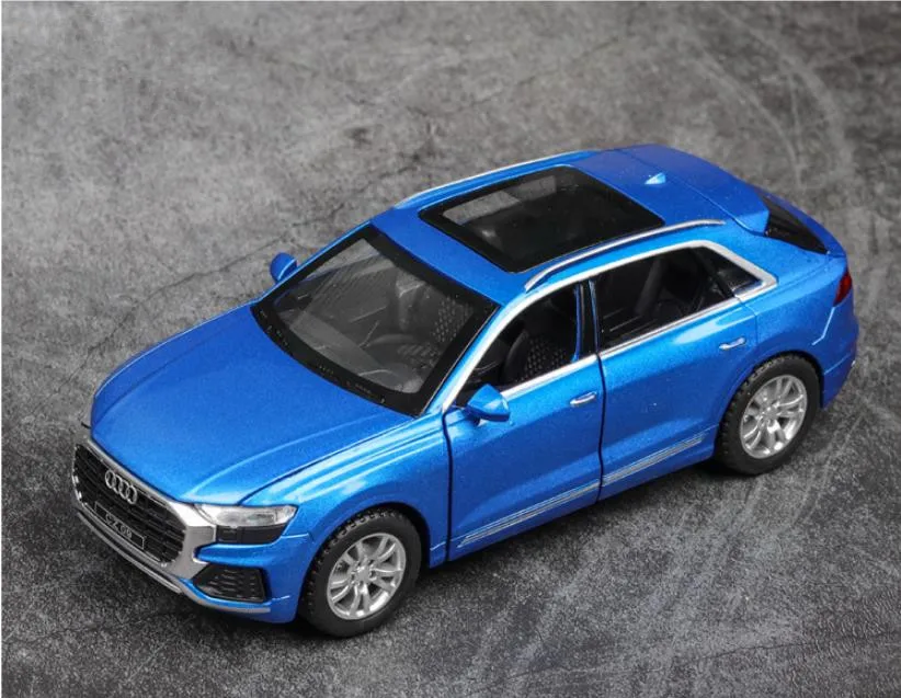 Синий Горячая Распродажа 1:32 литая модель автомобиля Q8, детский автомобиль в целости, 6 дверей Моделирование звука и света - Цвет: Синий