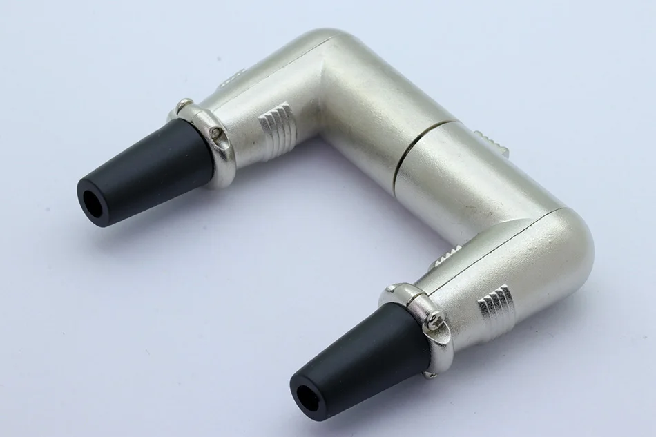 XLR RIGHT ANGLE (1)