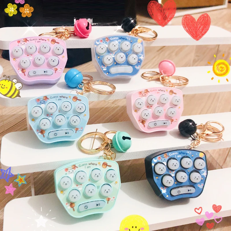 Minimáquina de juego de consola portátil nostálgica para niños, consola de juegos portátil para hámster, llaveros de juguete, mochila de decoración