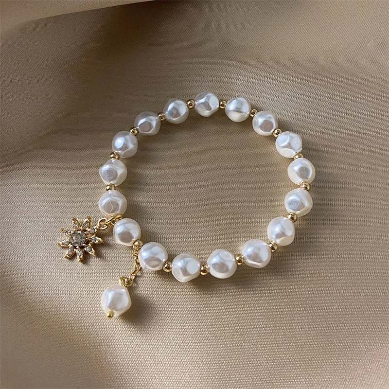 Classic Fashion Butterfly Pearl Pendant Bracelet For Women Exquisite Lucky Cuff Bracelet Anniversary Gift Luxury Jewelry bracelet jewelry