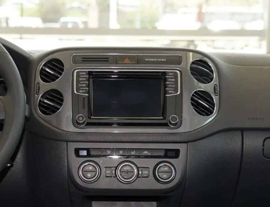 Cheap PX6 4GB RAM Tesla style Android 8.1 Car GPS Navigation For Volkswagen Tiguan 2007-2016 head unit multimedia radio tape recorder 4
