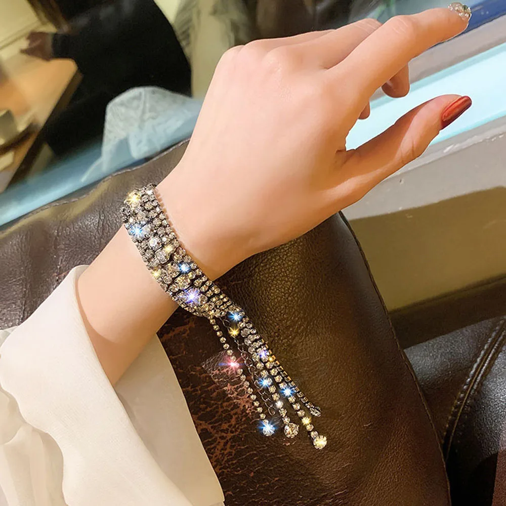 

1PC Fashion Bracelet For Women Exquisite Luxury Shiny Long Tassel Crystal Bracelets Bangles Bohemian Beach Jewelry Gifts