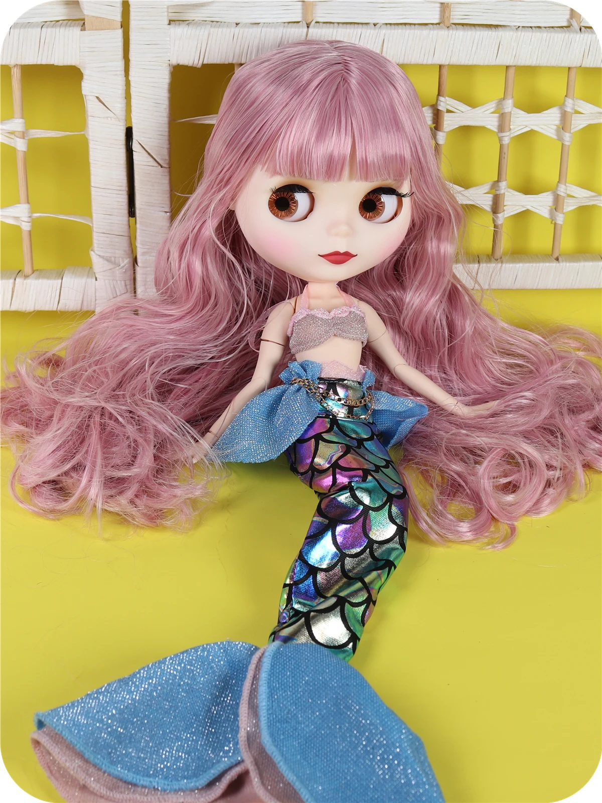 Nina – Premium Custom Neo Blythe Doll with Pink Hair, White Skin & Matte Cute Face 2