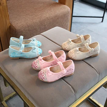 

Autumn Kids Shoes for Girl Princess Flower Cloth Shoes Retro Soft Bottom Children Girls Baby Dancing Shoes Size26-35