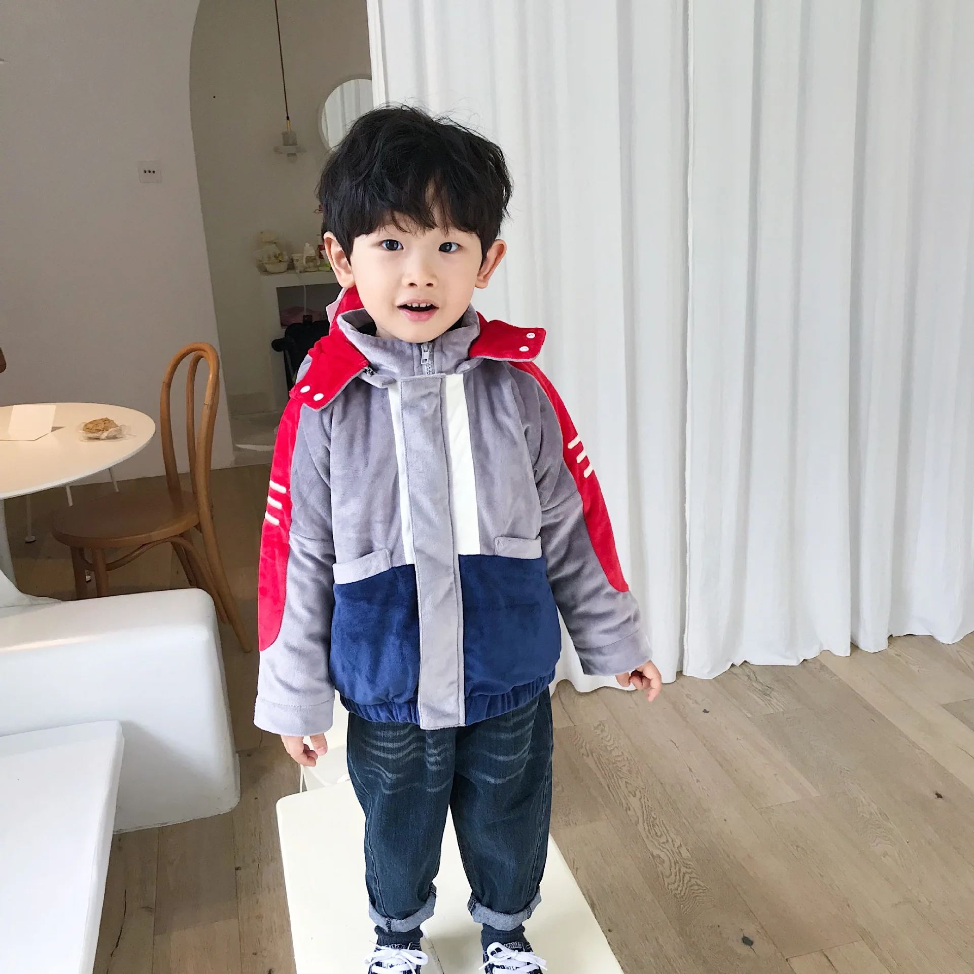 Tonytaobaby/новая зимняя одежда для мальчиков и девочек; пальто с акулой; хлопковые пальто с объемной акулой; детская куртка