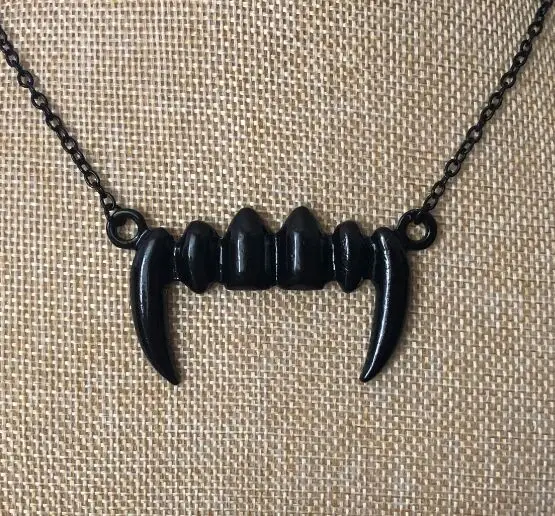 Gothic Black Vampire Teeth Necklace NUGOTH Jewelry Tooth Charm