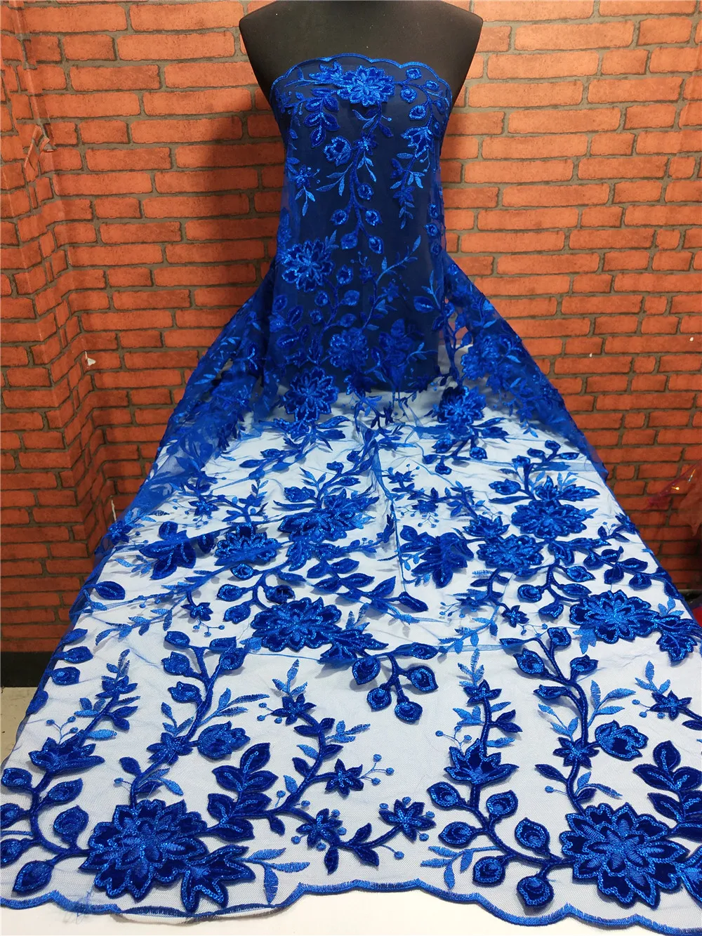 

Nigerian African Net Lace With Velvet Fabric 2019 High Quality Flower Embroidered French Tulle Lace Material For Dress