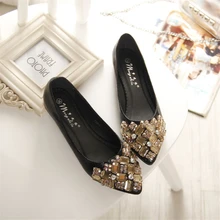 Повседневная женская обувь; Цвет черный, золотой; женская обувь с кристаллами; большие размеры; EU33-43 обувь на плоской подошве; женская обувь из искусственной кожи с острым носком на плоской подошве;