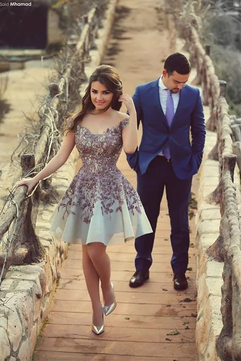 Vestido de festa привлекательные Популярные фиолетовые Вечерние платья с открытыми плечами и аппликацией для выпускного вечера короткие платья подружки невесты длиной до колена