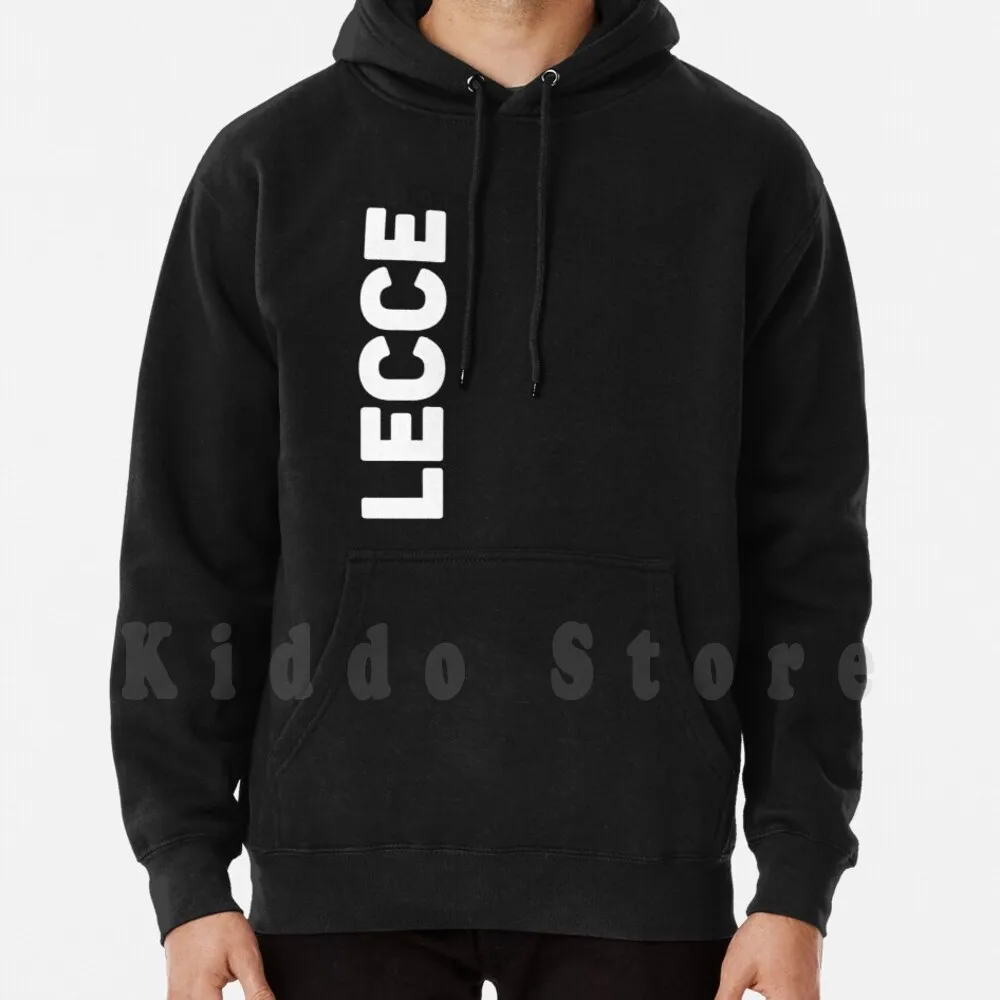 

Lecce толстовки с длинным рукавом Lecce Италия путешествия Lecce Вертикальный текст Lecce боковой текст Lecce белый текст Lecce
