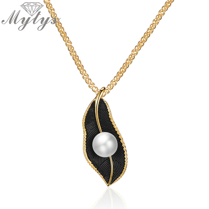 

Mytys Pearl Embellish Black Leaf Pendant Necklace Gold Wire Frames Fashion Design Party Jewelry Korean Necklace CN540