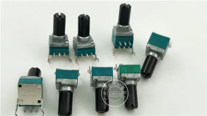 Original new 100% RK097N horizontal single / double potentiometer B5K B10K B20K with bracket handle 12.5mm round axis (SWITCH) |