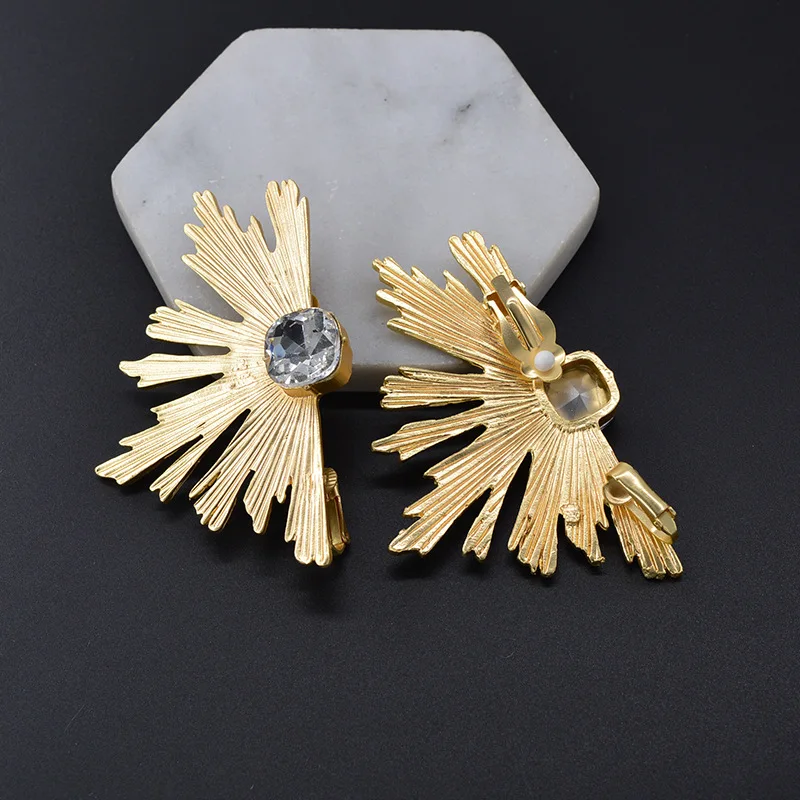 Индивидуальный большой вентилятор кристалл в форме листика серьги для женщин Boho заявка на цвет золота серьги клипсы модные ювелирные изделия
