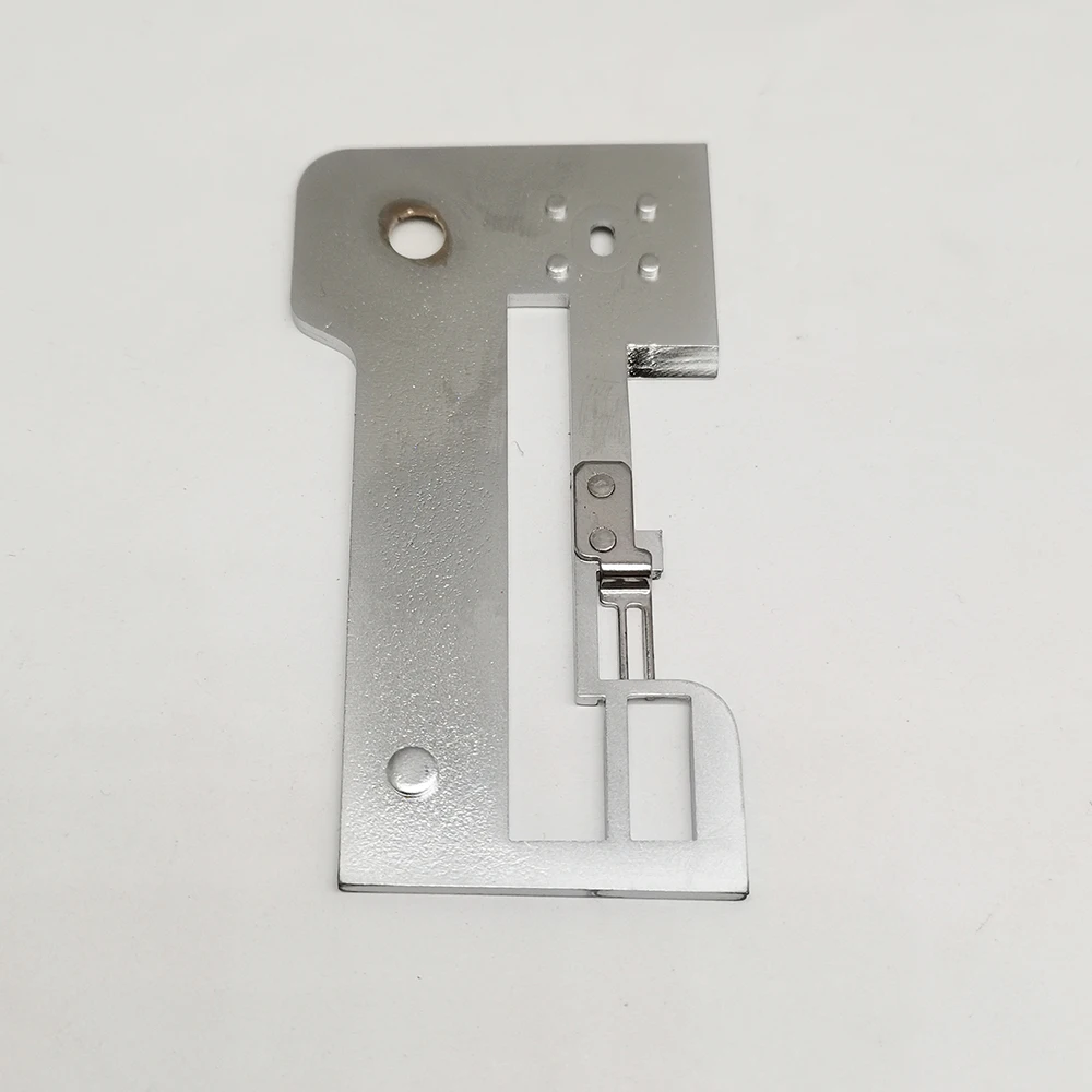 

Игольчатая пластина # XB2373001 подходит для Brother Serger 3034D, 1034D