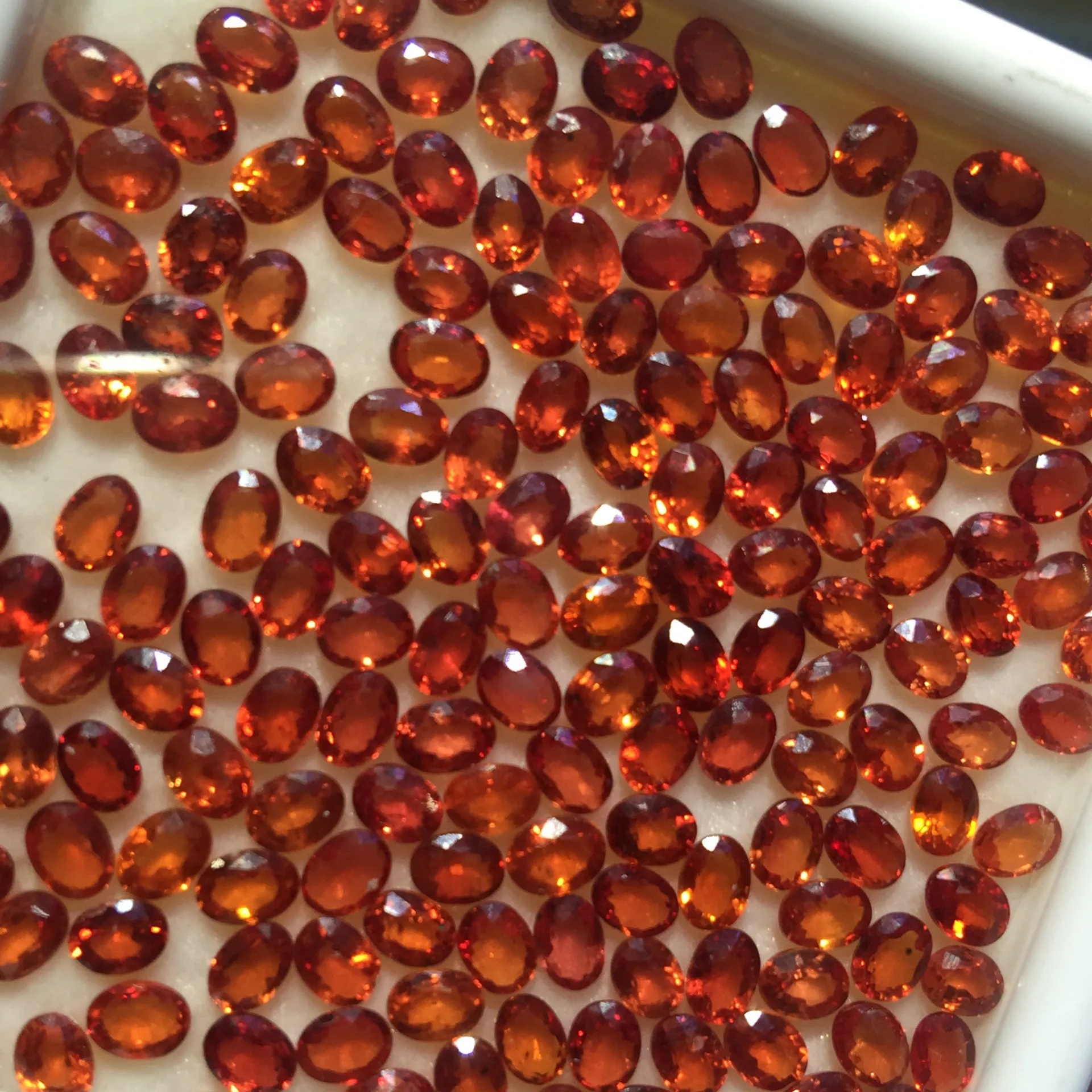 ECHSUN natural ruby stone burma AAA level oval 3*4mm loose gemstones ring bracelet earring jewelry bracelet edelstenen ECHSUN natural ruby stone burma AAA level oval 3*4mm loose gemstones ring bracelet earring jewelry bracelet edelstenen
