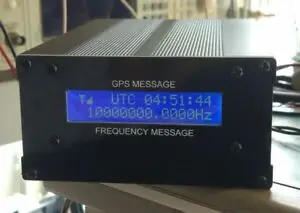 Последние 10 МГц Синусоидальная волна Sinewave gps disciplминированные часы gps DO с ЖК-дисплеем
