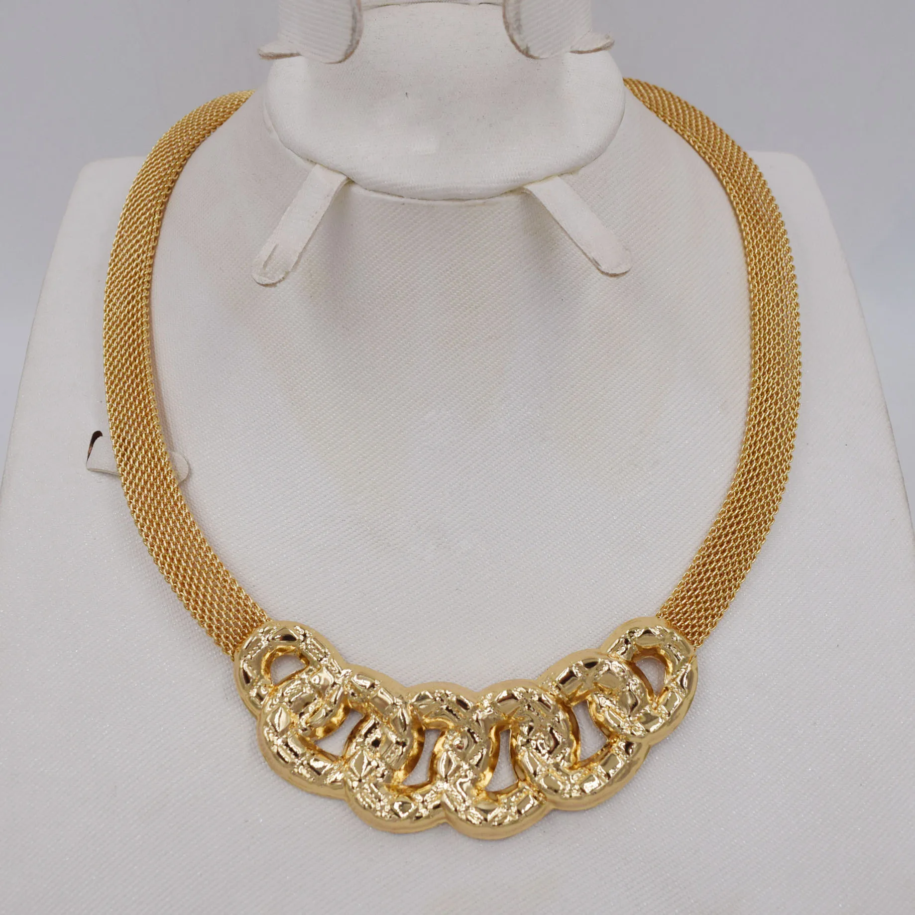 Женский ювелирный комплект из колье и серёг|Ювелирные наборы для невесты| |